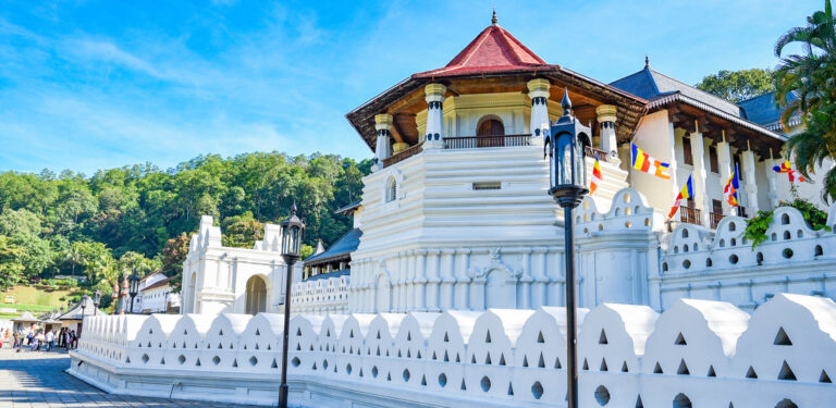 Kandy Sri Lanka: A Complete Travel Guide for International Tourists